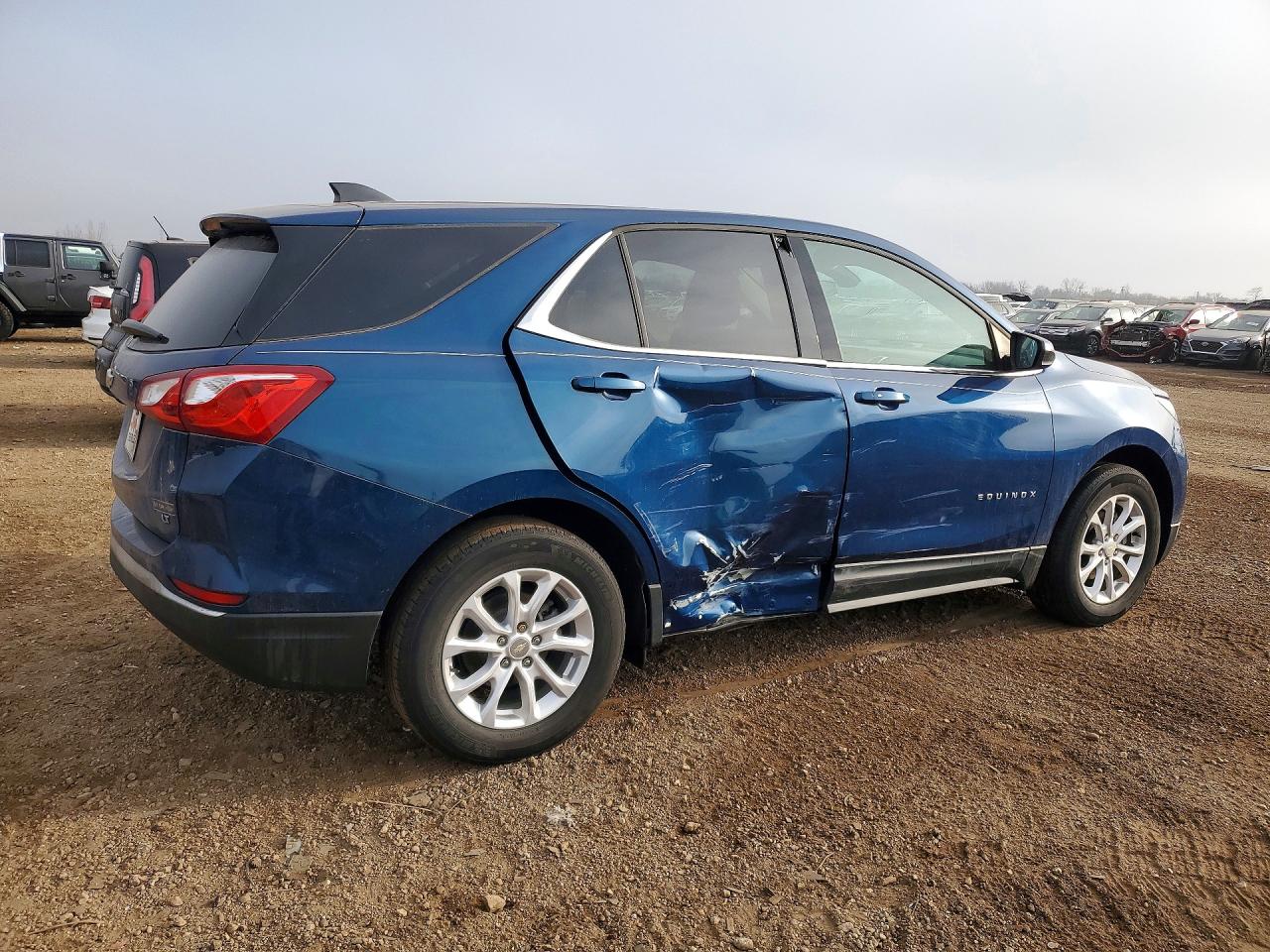 2020 CHEVROLET EQUINOX LT photo 3