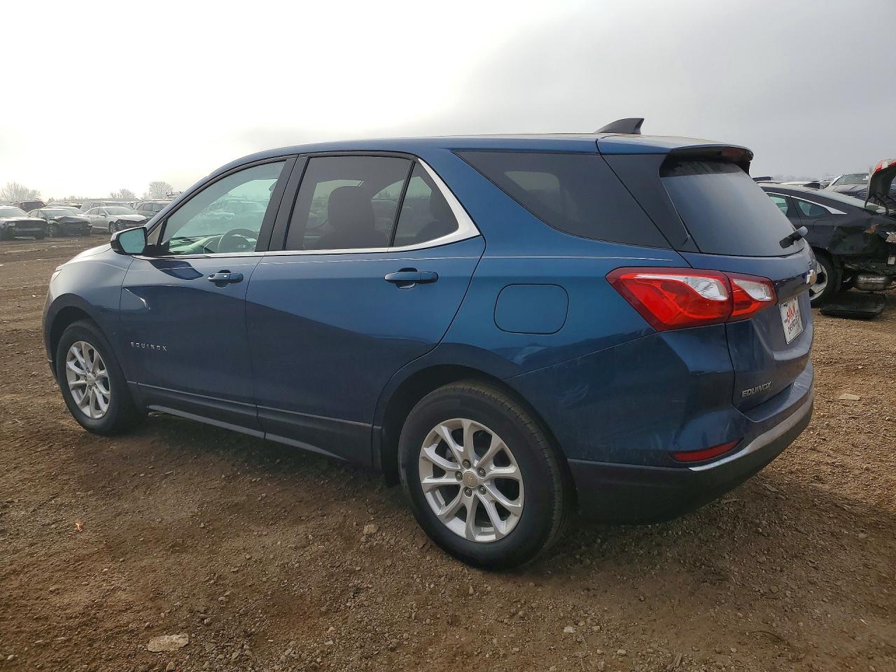 2020 CHEVROLET EQUINOX LT photo 2
