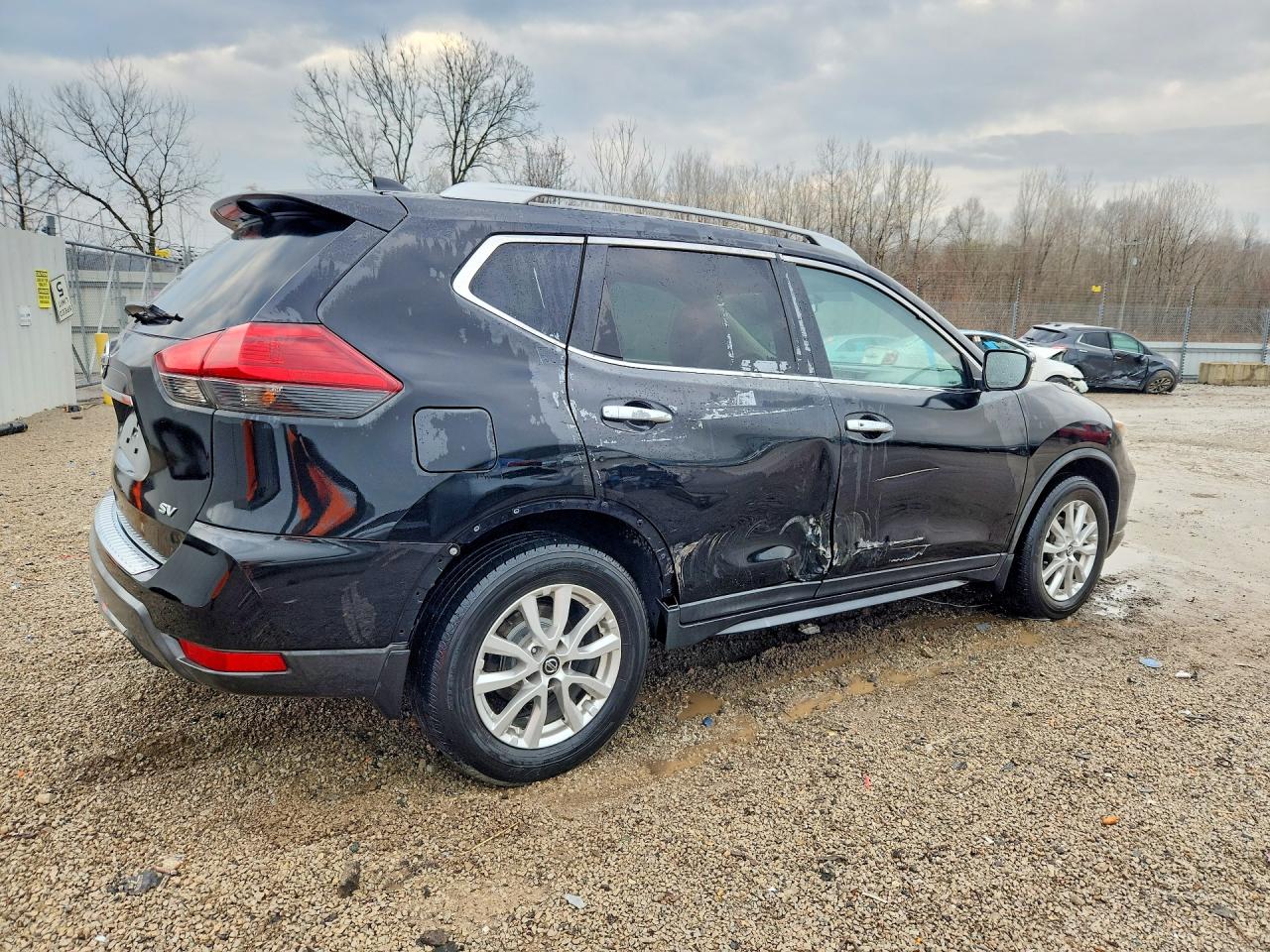 2018 NISSAN ROGUE SV photo 5