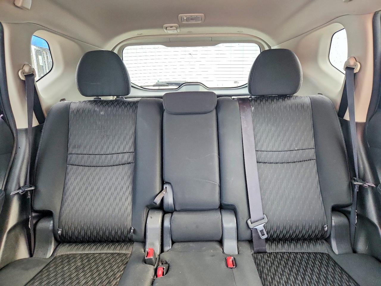 2018 NISSAN ROGUE SV photo 19