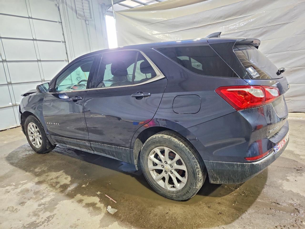 2018 CHEVROLET EQUINOX LT photo 2