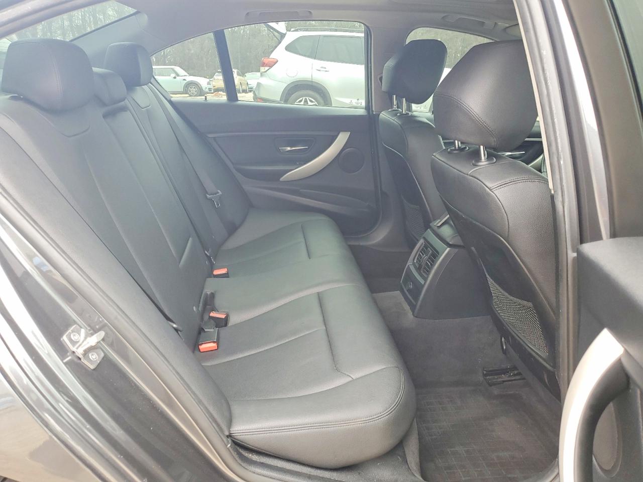 2015 BMW 320 I photo 28