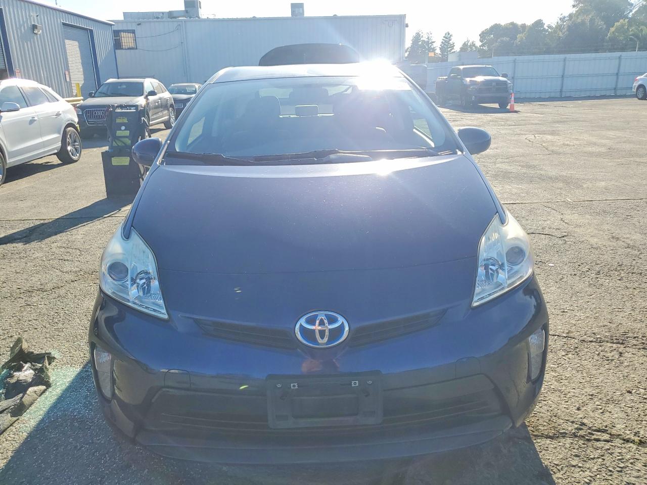 2015 TOYOTA PRIUS TWO photo 5