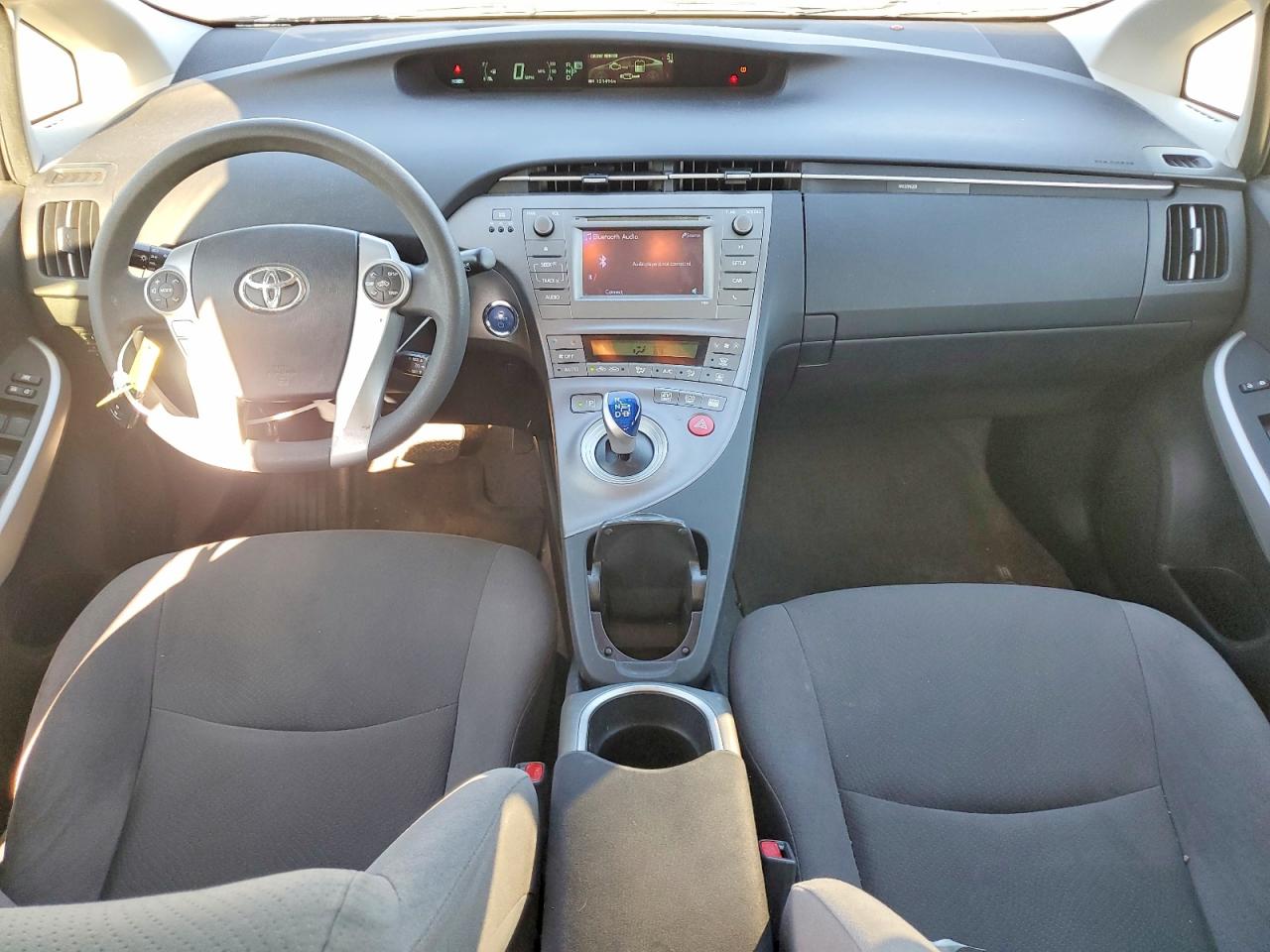 2015 TOYOTA PRIUS TWO photo 8