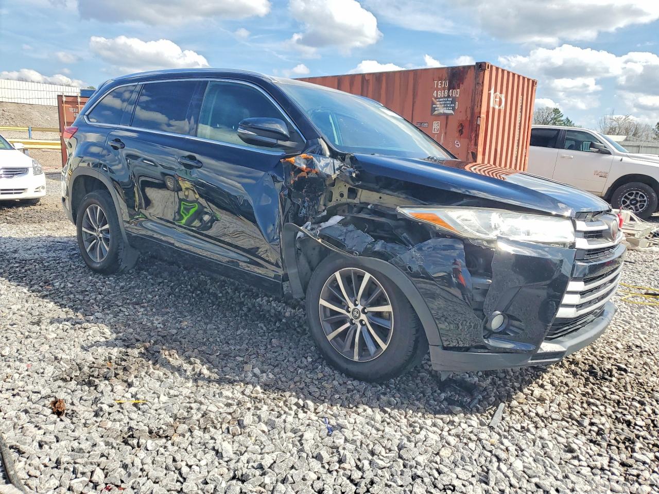 2017 TOYOTA HIGHLANDER XLE photo 10