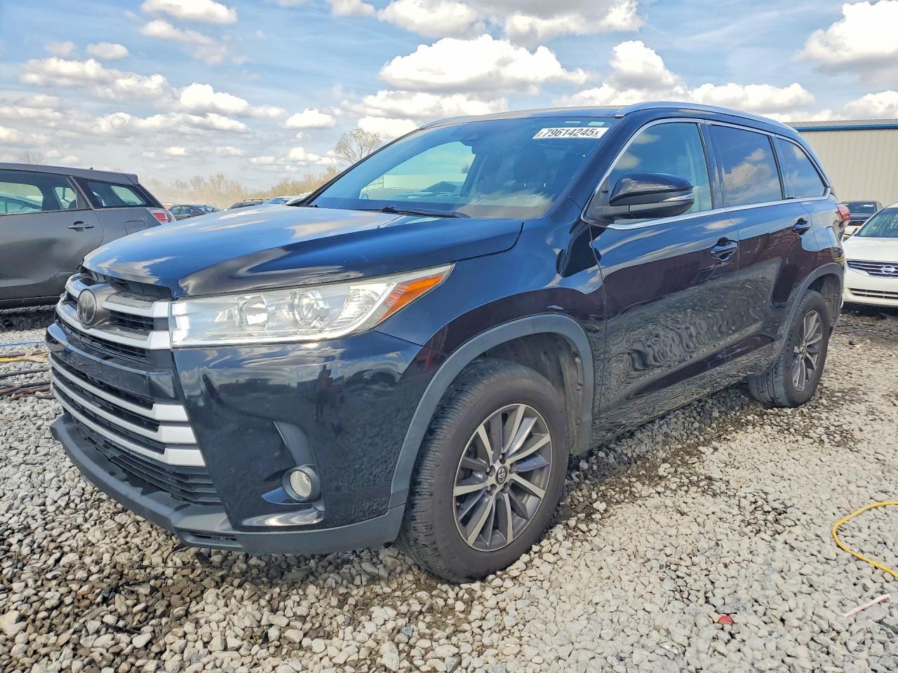 2017 TOYOTA HIGHLANDER