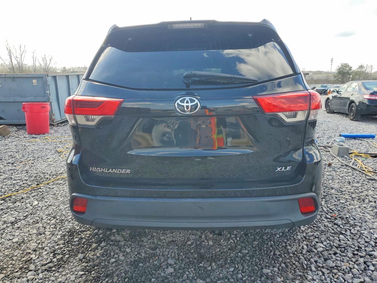 2017 TOYOTA HIGHLANDER XLE photo 16