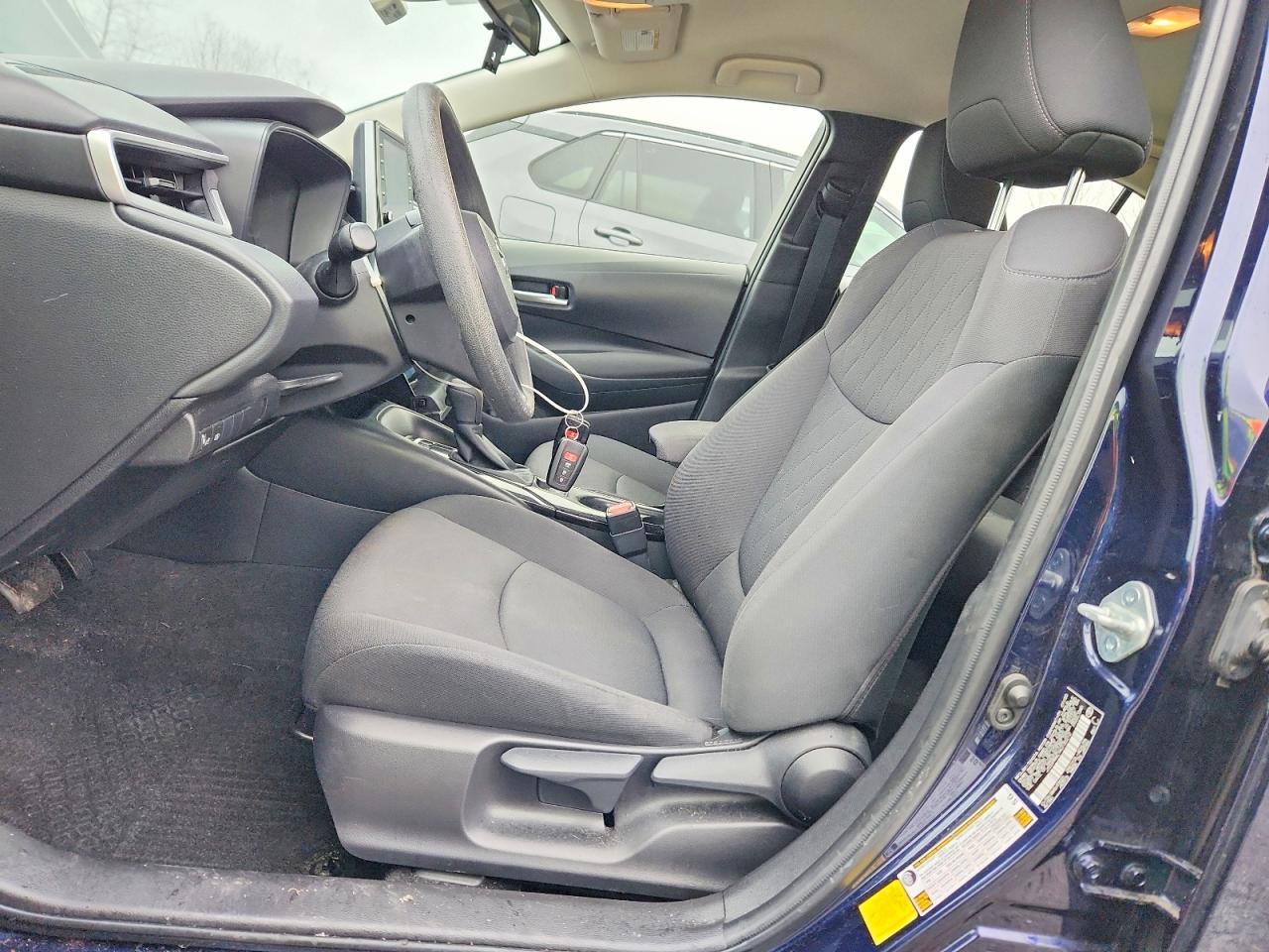 2021 TOYOTA COROLLA LE photo 13