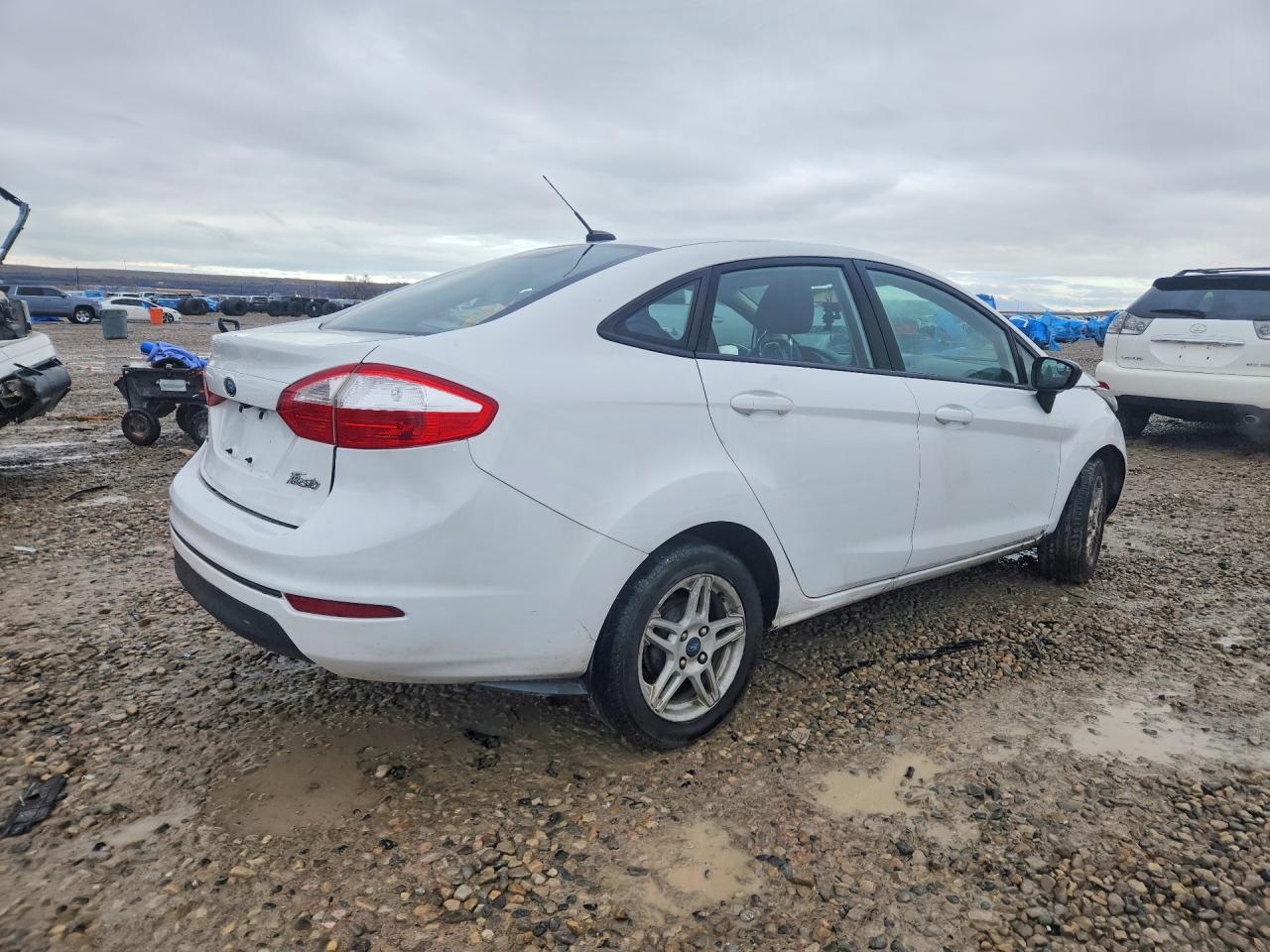 2019 FORD FIESTA SE photo 7