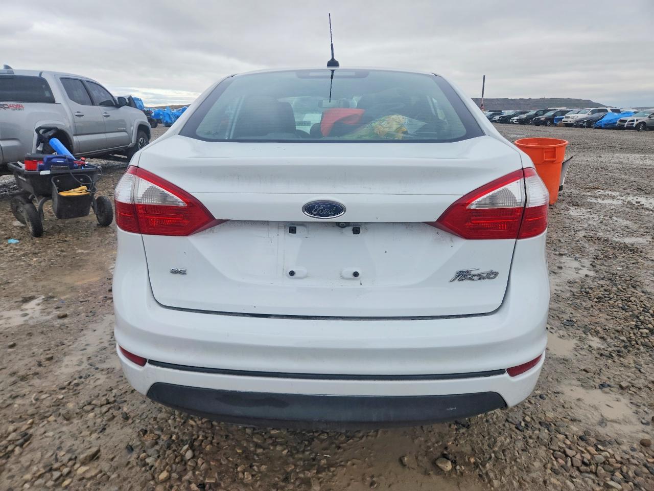 2019 FORD FIESTA SE photo 16