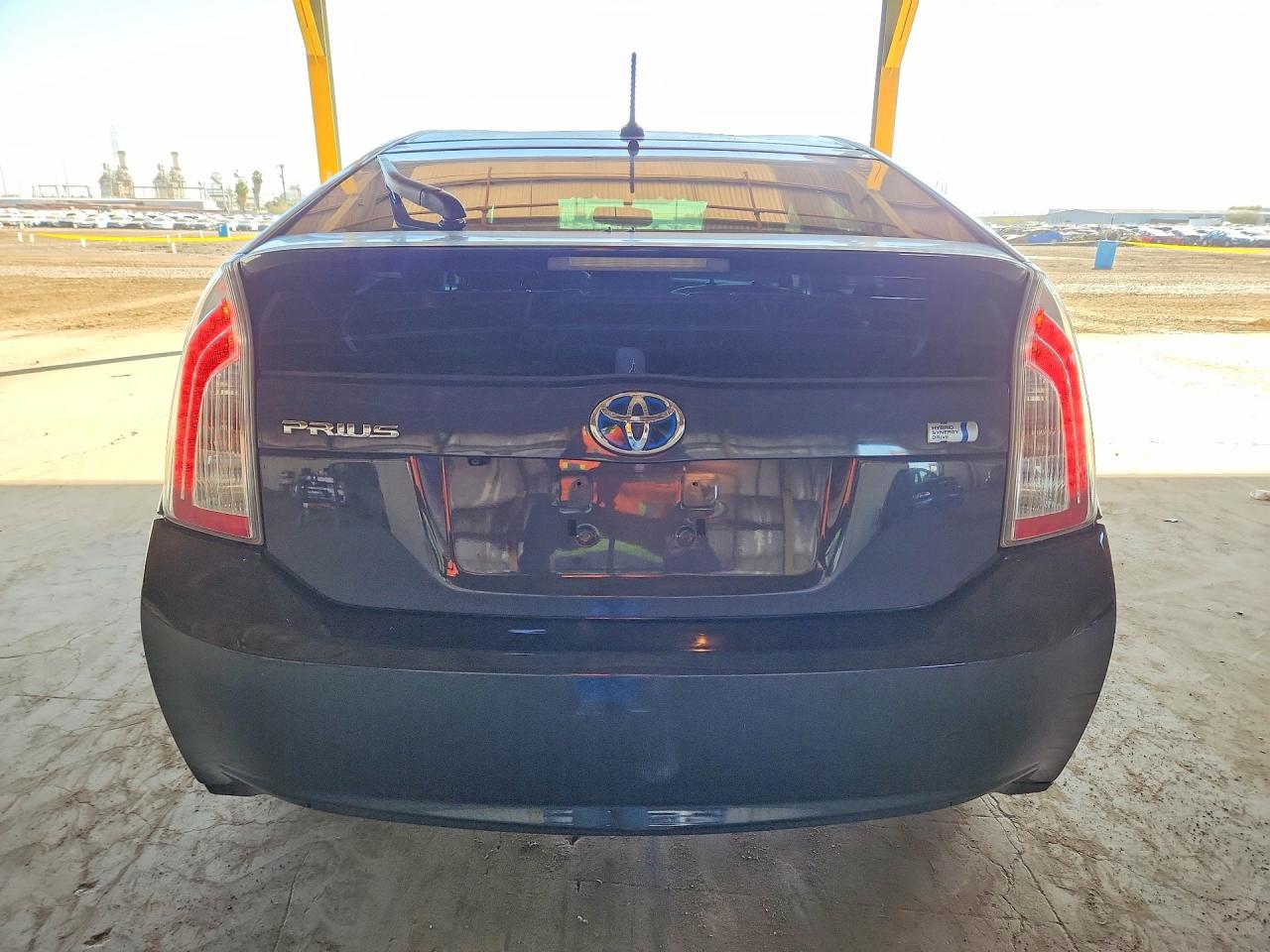 2014 TOYOTA PRIUS FOUR photo 6
