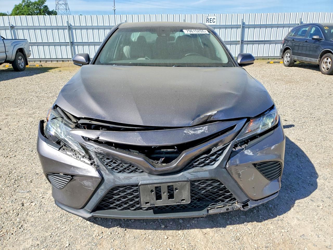 2018 TOYOTA CAMRY SE photo 13