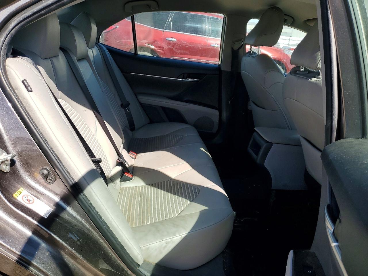 2018 TOYOTA CAMRY SE photo 28