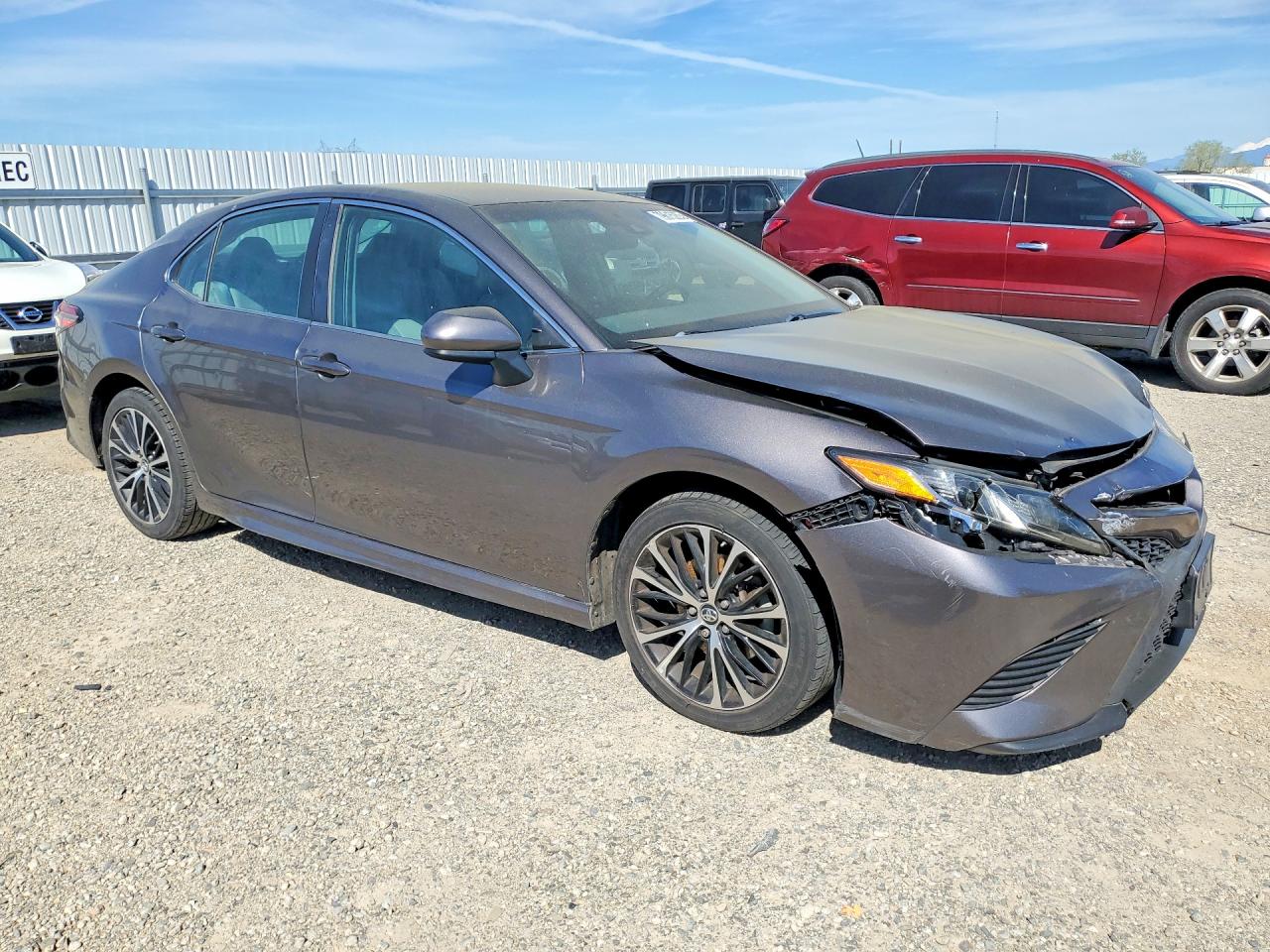 2018 TOYOTA CAMRY SE photo 10