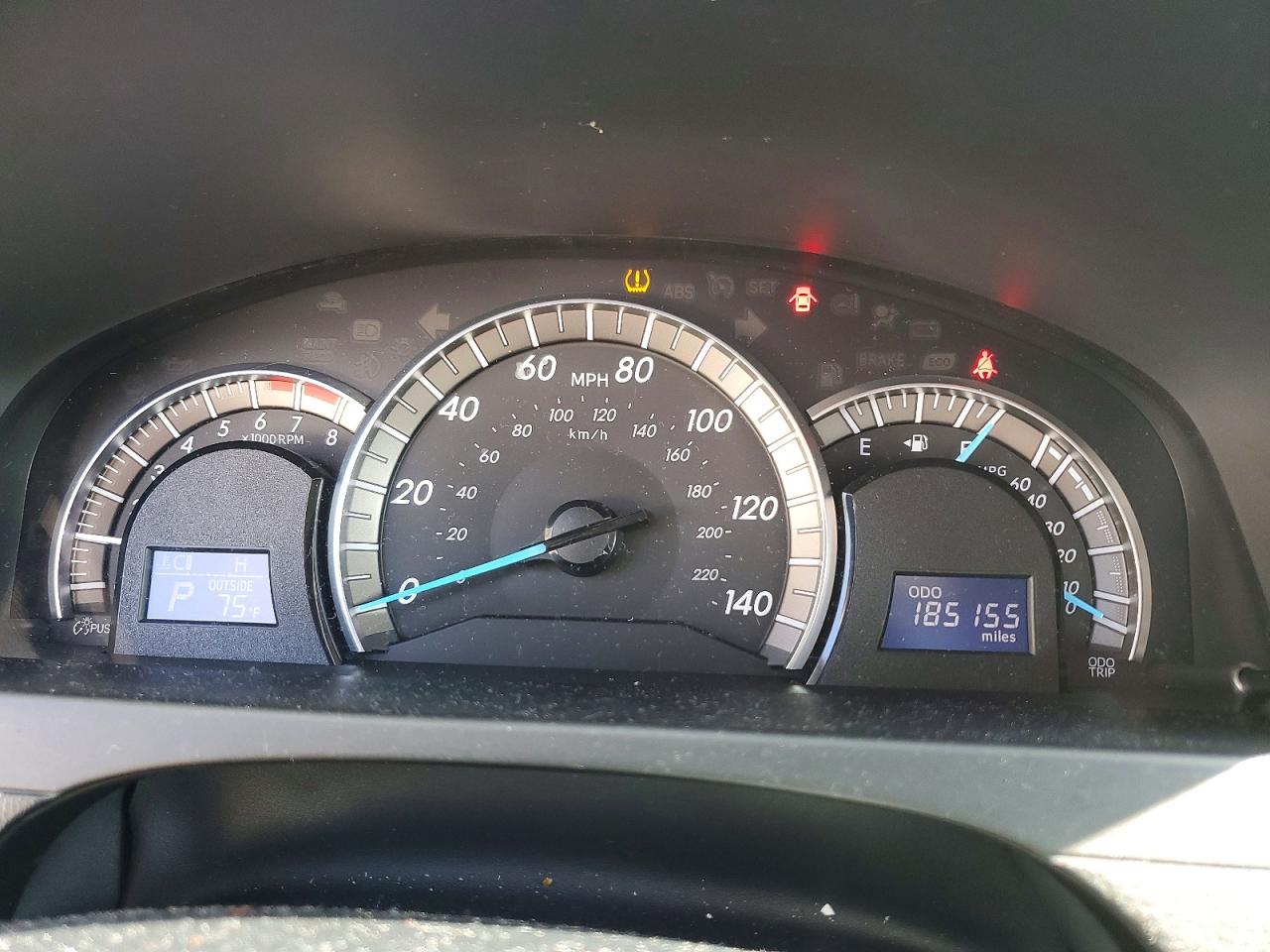 2012 TOYOTA CAMRY SE photo 9