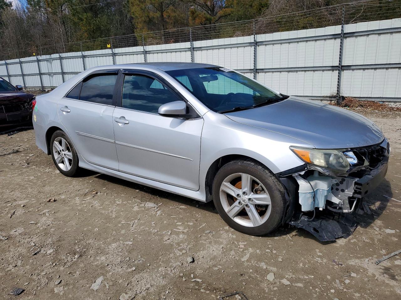 2012 TOYOTA CAMRY SE photo 4