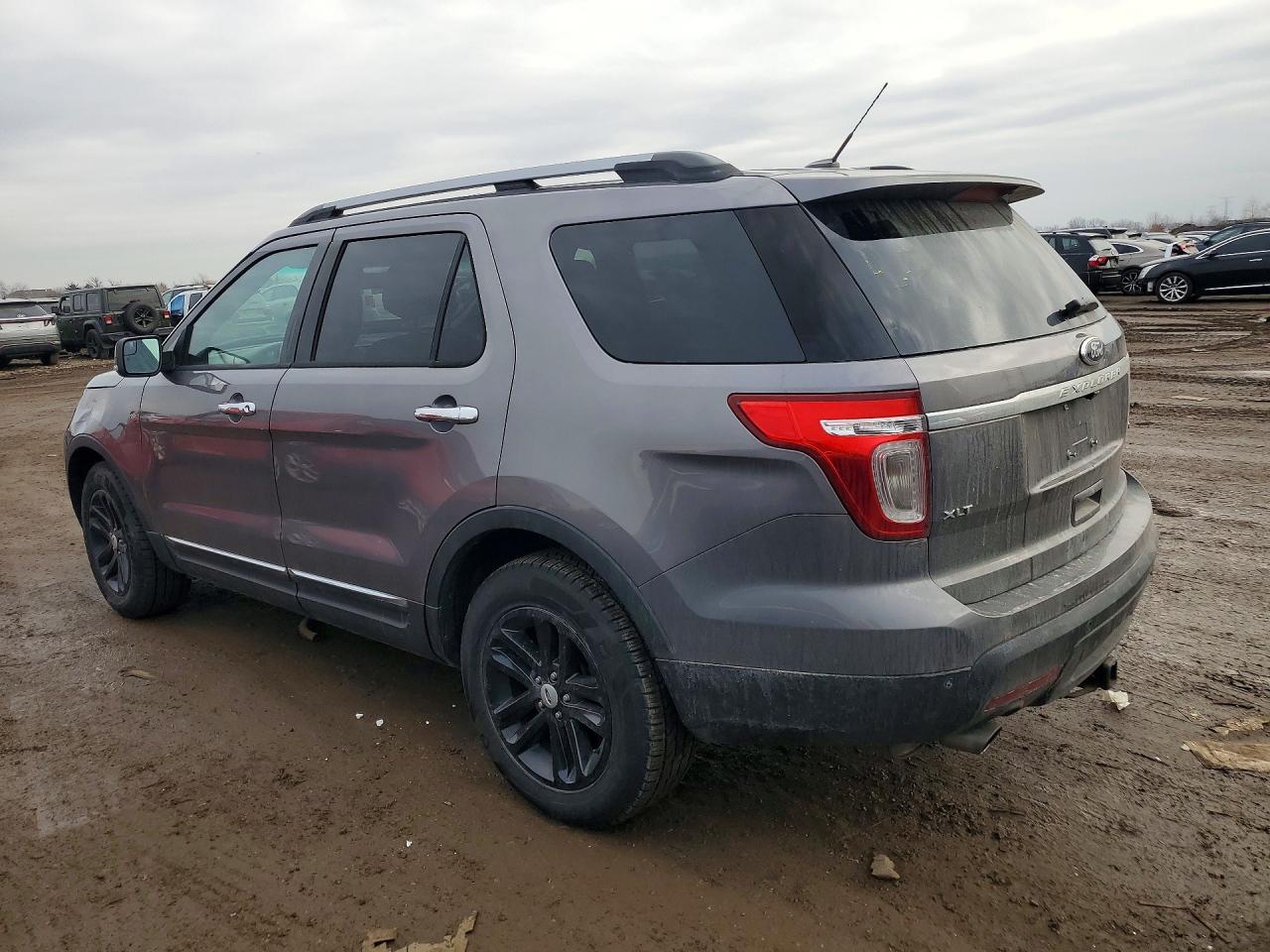 2013 FORD EXPLORER XLT photo 3