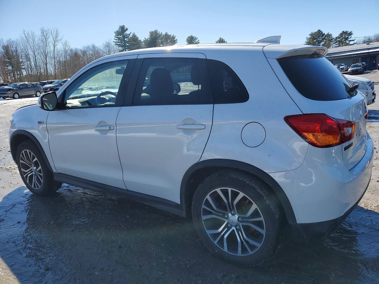 2017 MITSUBISHI OUTLANDER SPORT ES photo 4