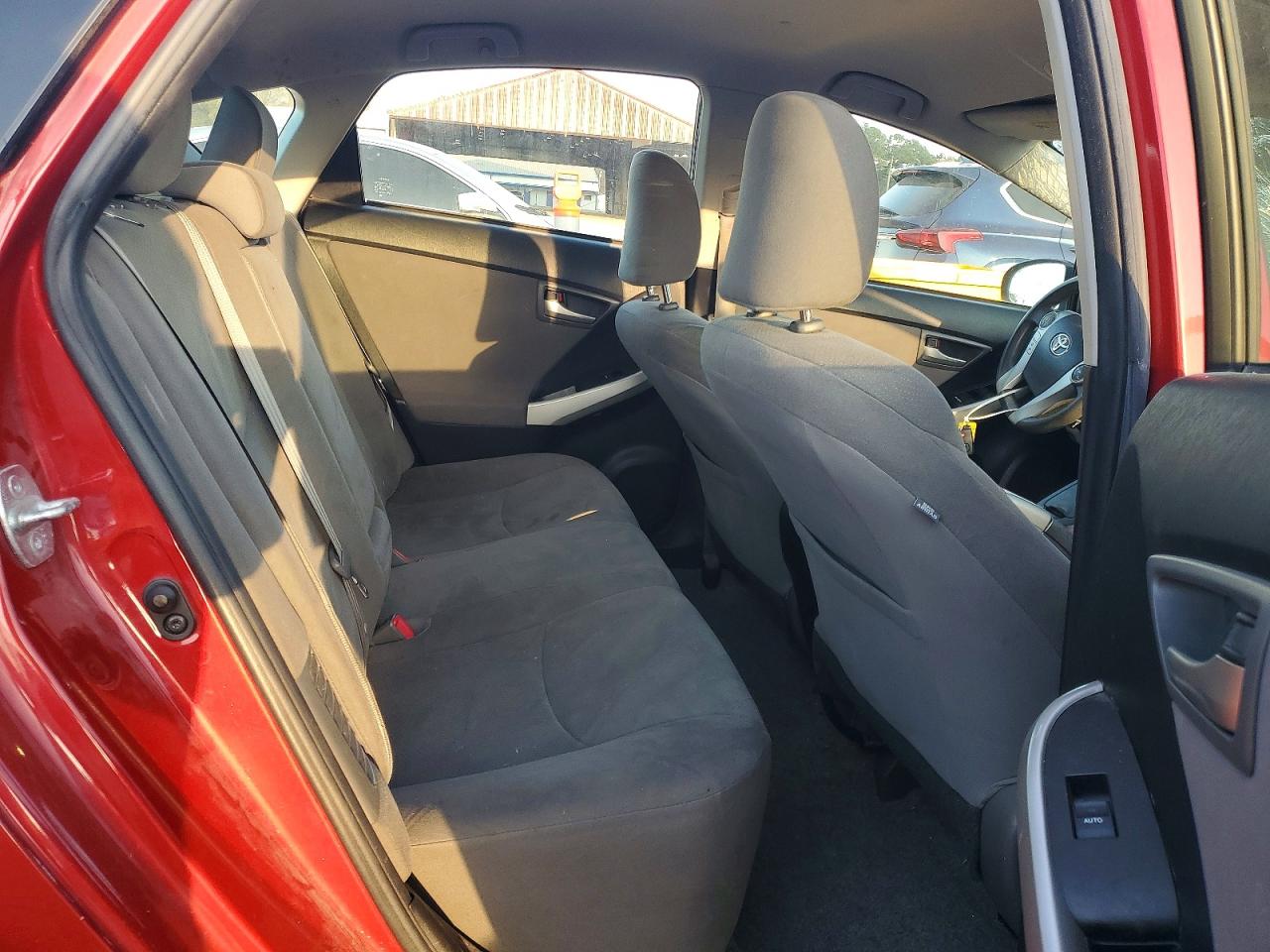 2014 TOYOTA PRIUS TWO photo 10
