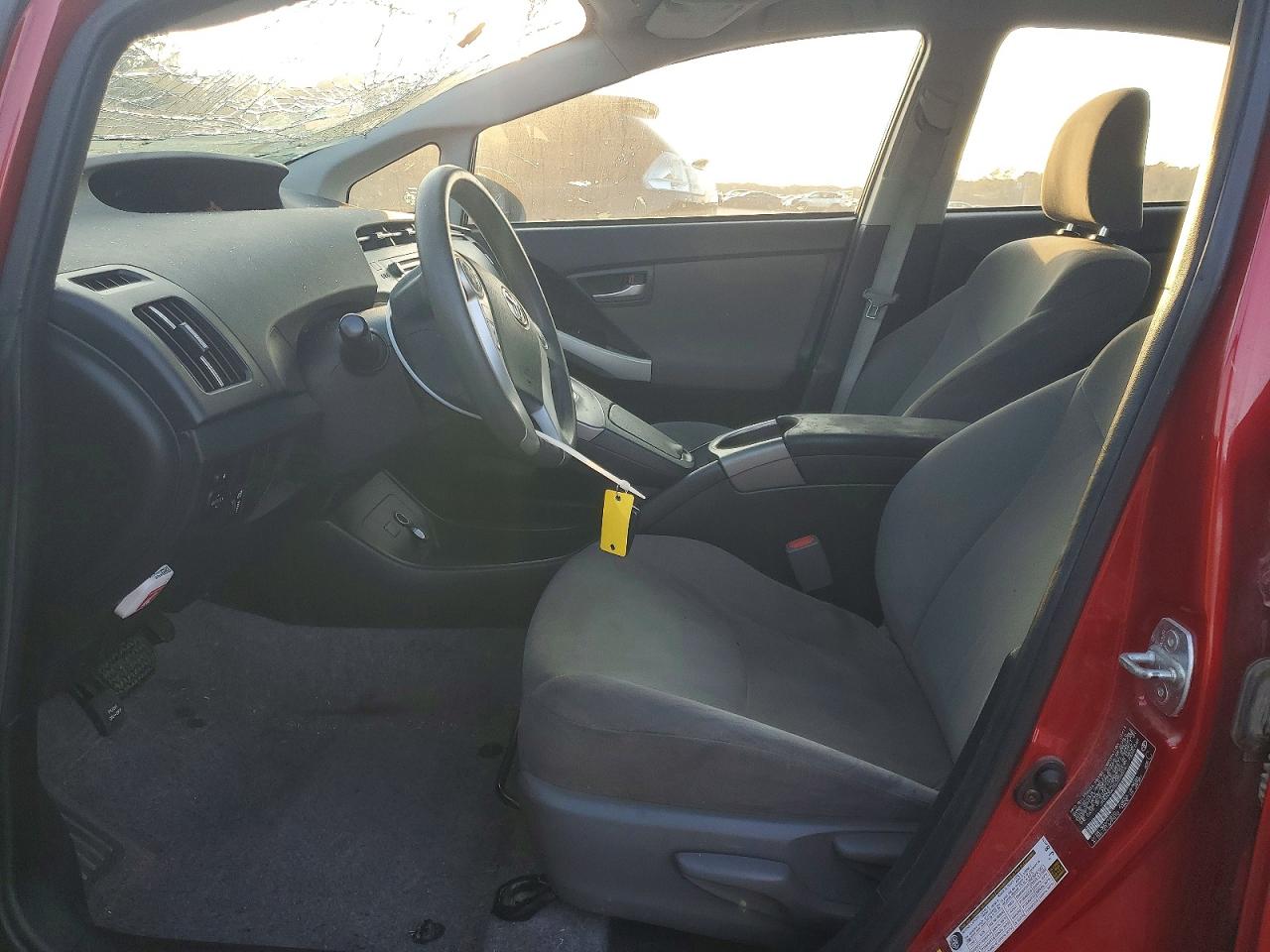 2014 TOYOTA PRIUS TWO photo 7