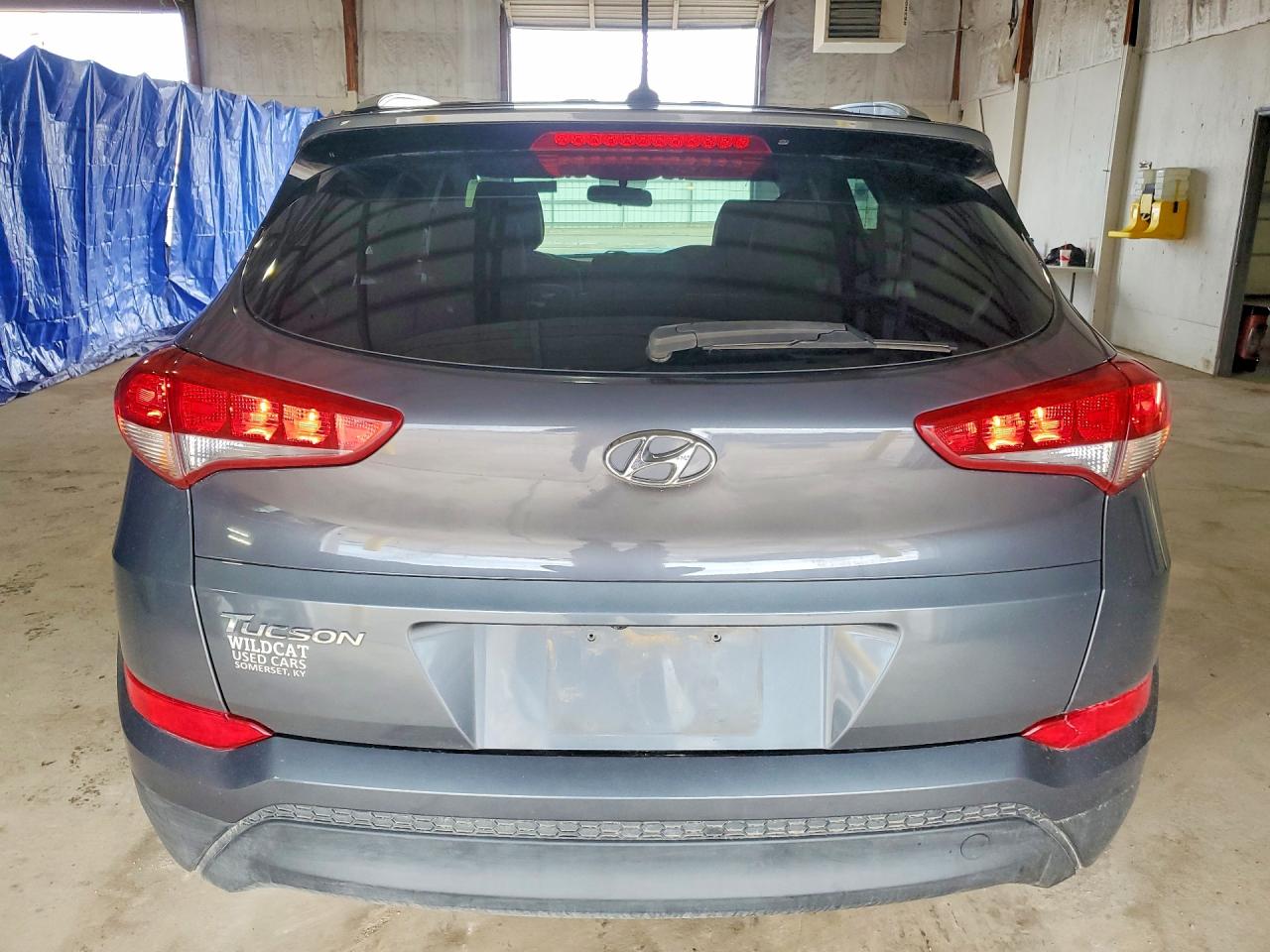 2017 HYUNDAI TUCSON SE photo 6