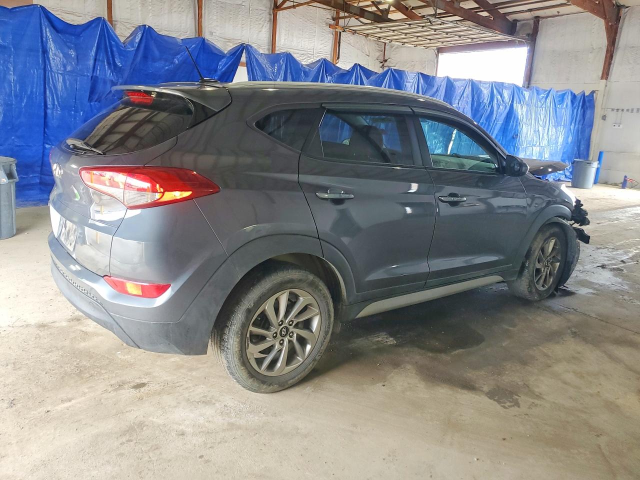 2017 HYUNDAI TUCSON SE photo 3