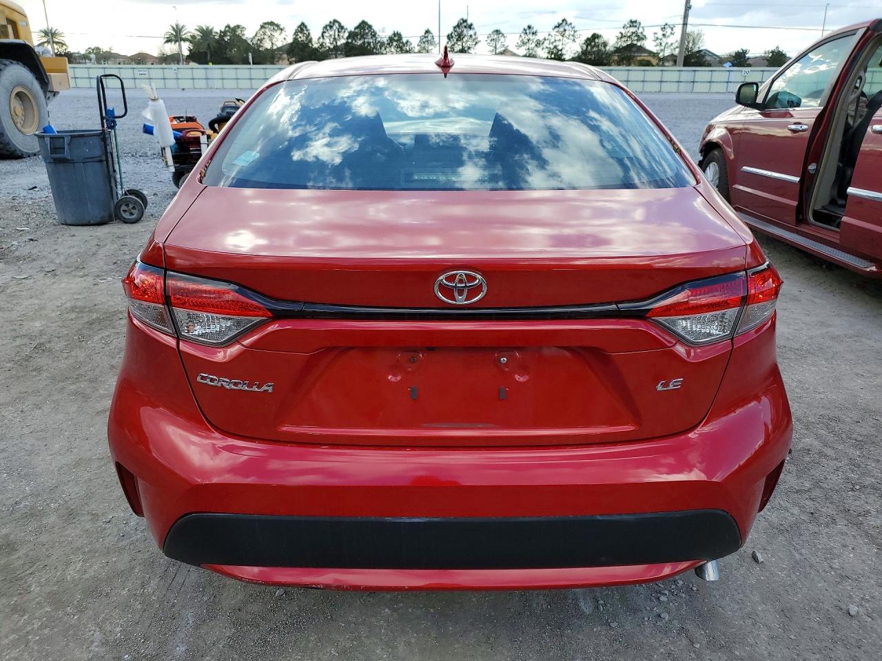 2020 TOYOTA COROLLA LE photo 11