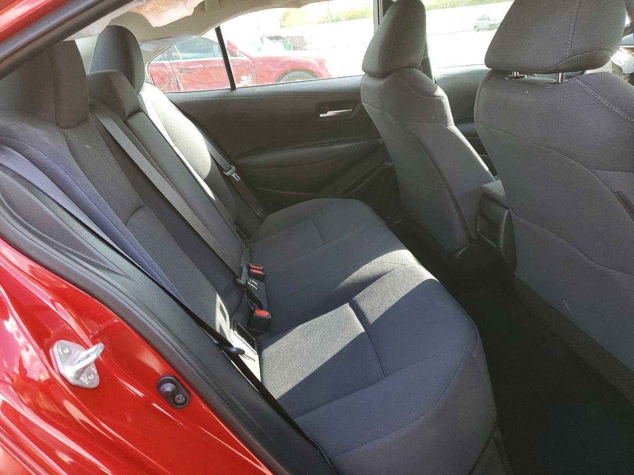 2020 TOYOTA COROLLA LE photo 19