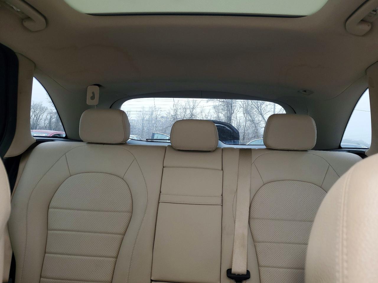 2016 MERCEDES-BENZ GLC 300 4MATIC photo 28