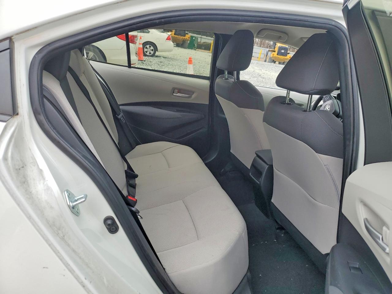 2021 TOYOTA COROLLA LE photo 19