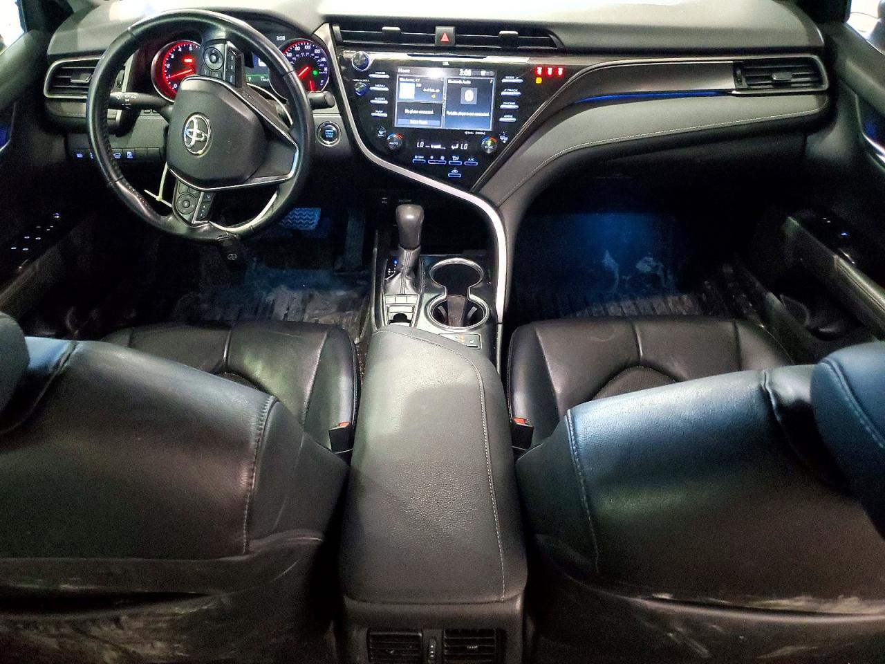 2019 TOYOTA CAMRY photo 22