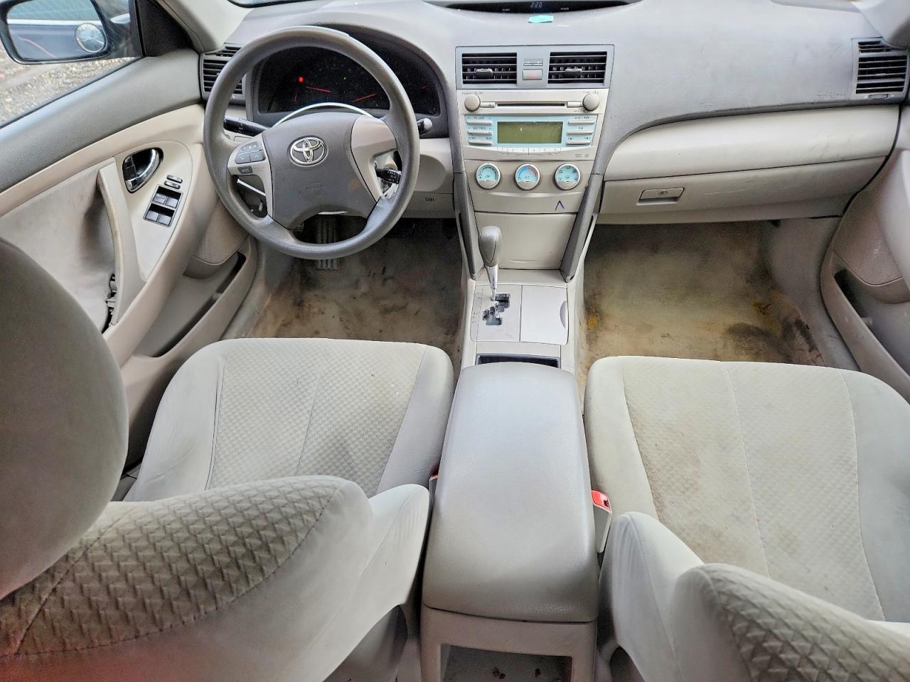 2009 TOYOTA CAMRY LE photo 15
