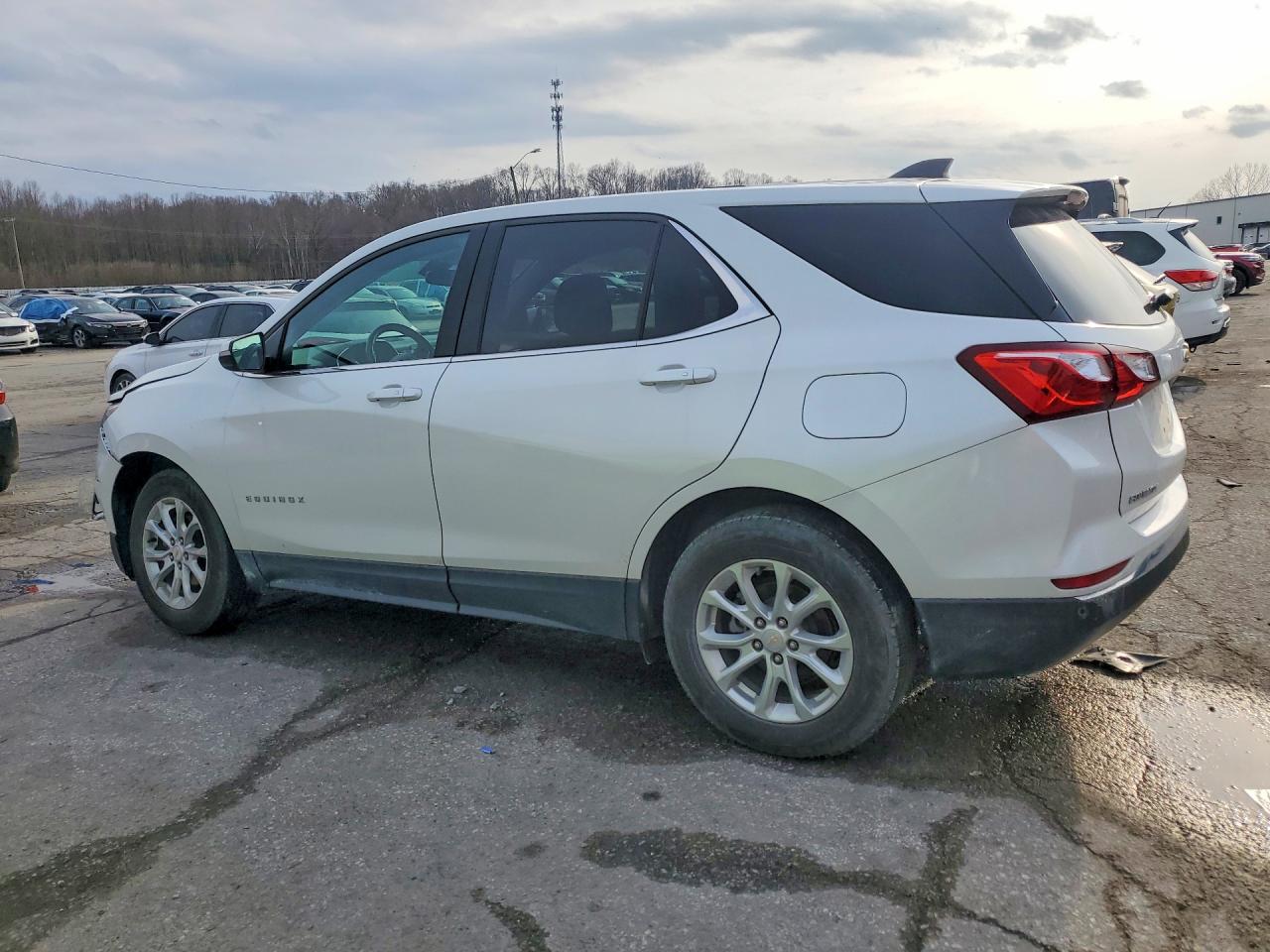 2019 CHEVROLET EQUINOX LT photo 4