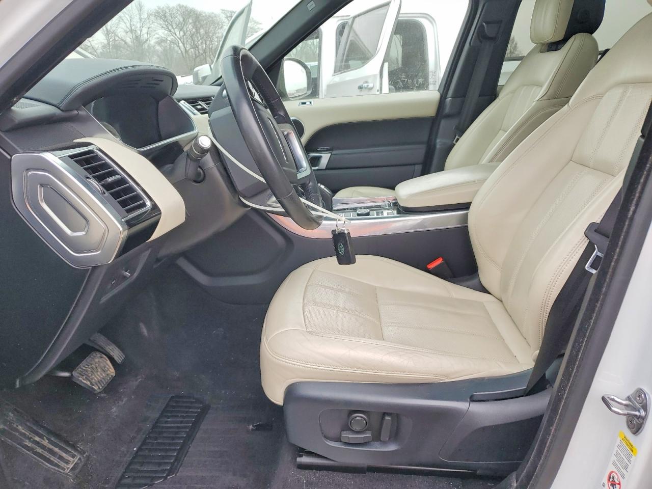 2019 LAND ROVER RANGE ROVER SPORT HSE photo 13