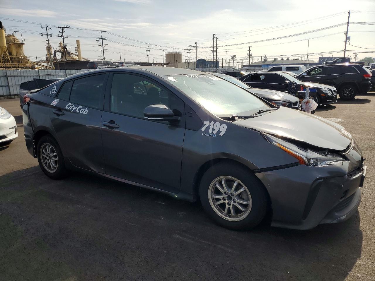 2019 TOYOTA PRIUS LE photo 7