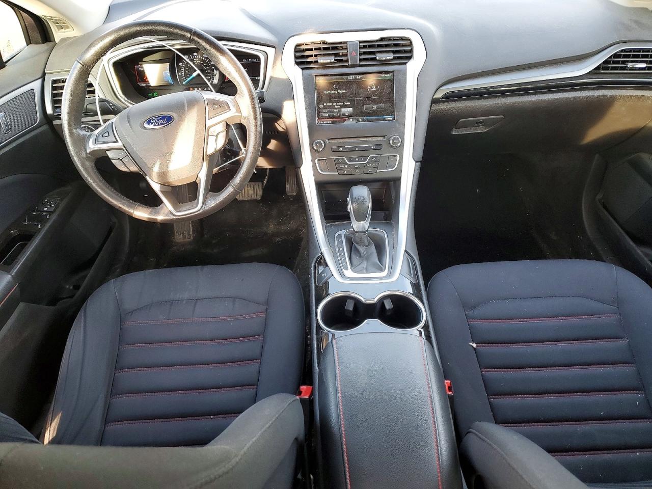 2016 FORD FUSION SE photo 8