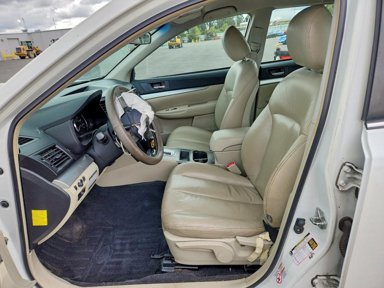 2010 SUBARU OUTBACK 2.5I photo 19