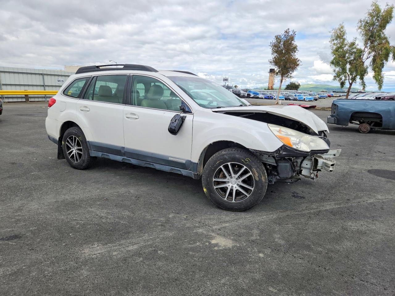 2010 SUBARU OUTBACK 2.5I photo 10
