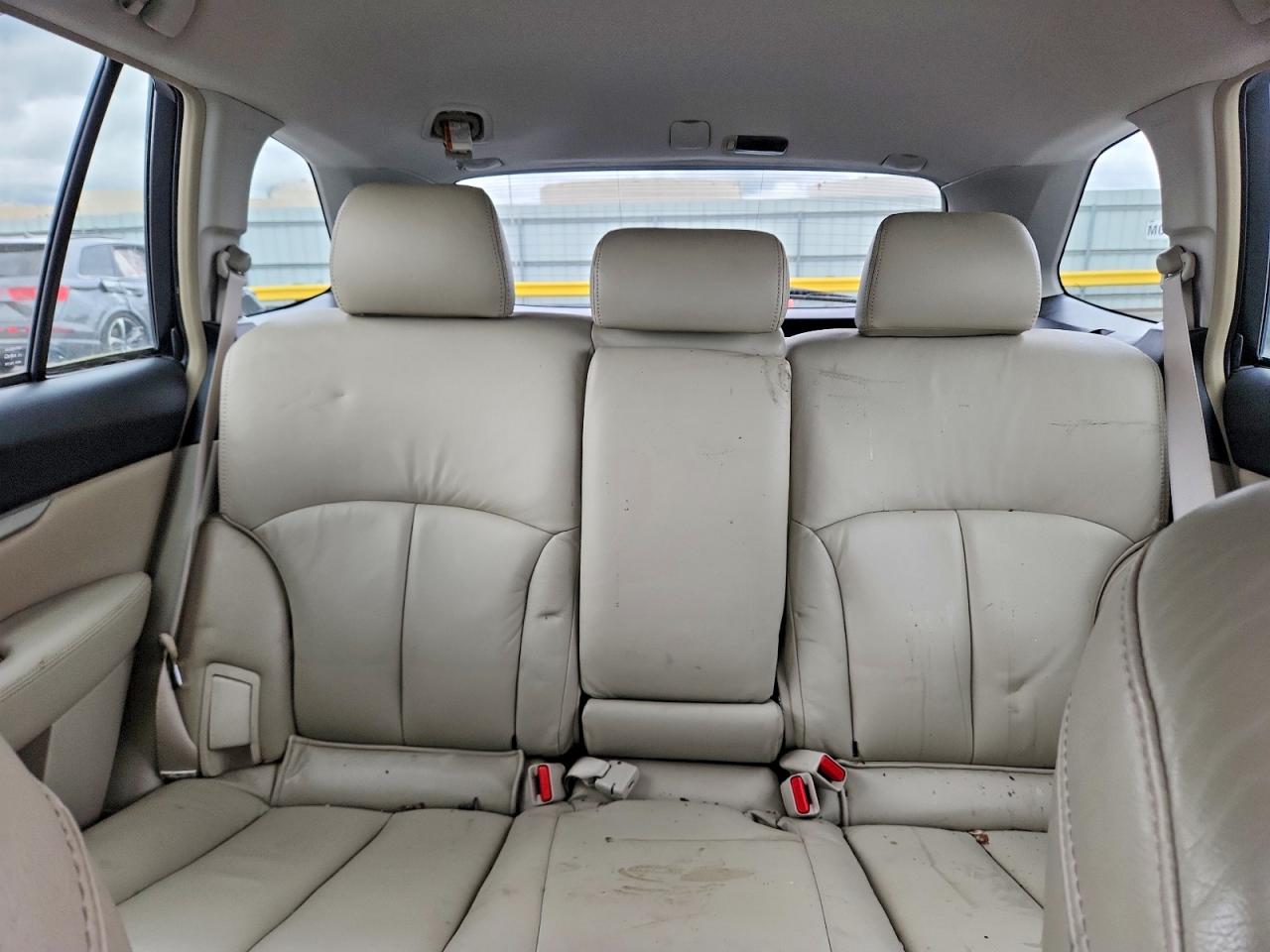 2010 SUBARU OUTBACK 2.5I photo 28