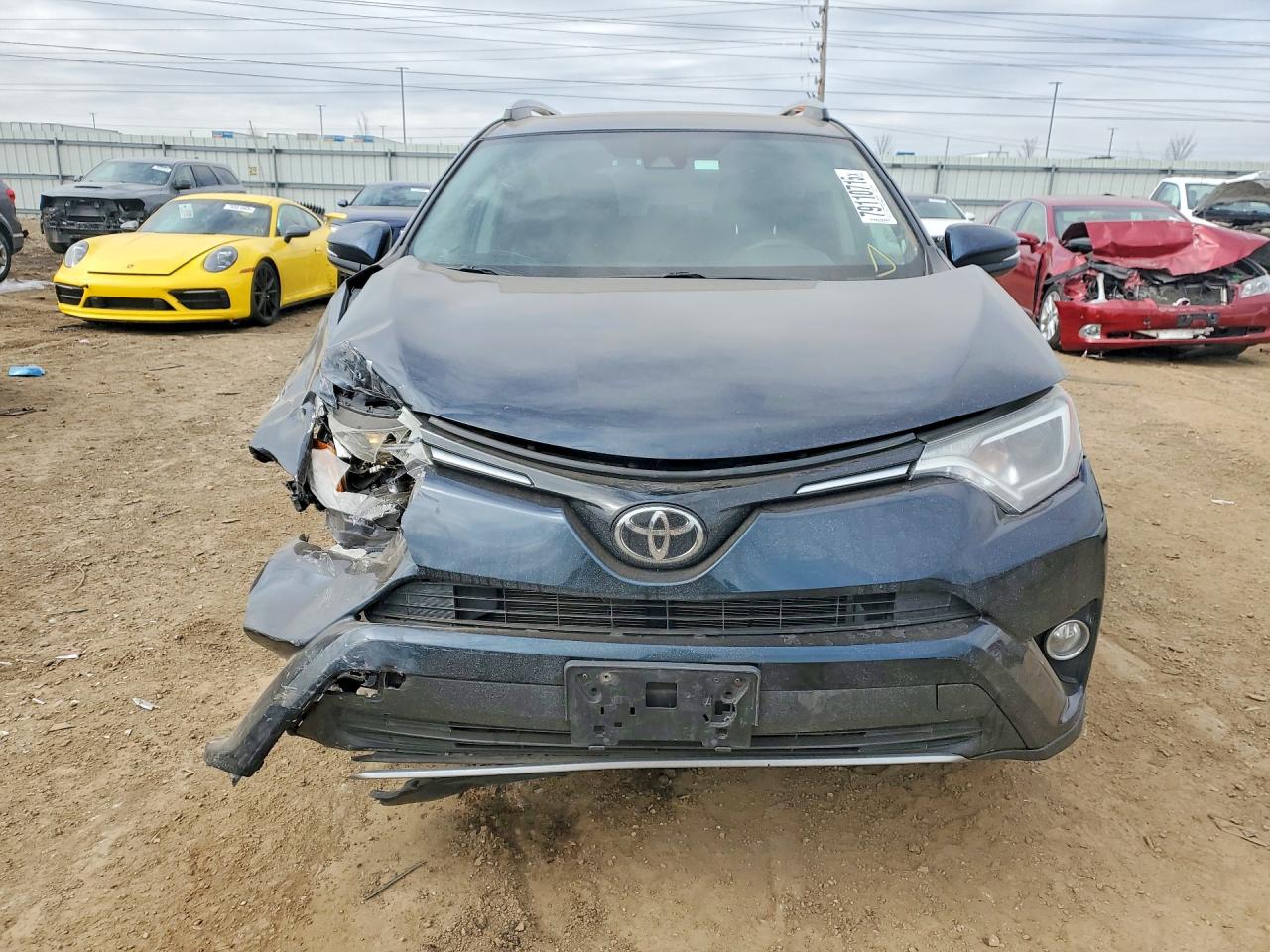 2017 TOYOTA RAV4 photo 5