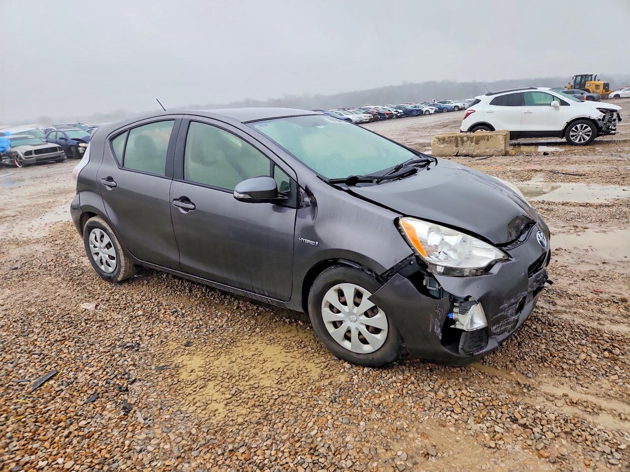 2014 TOYOTA PRIUS C ONE photo 4