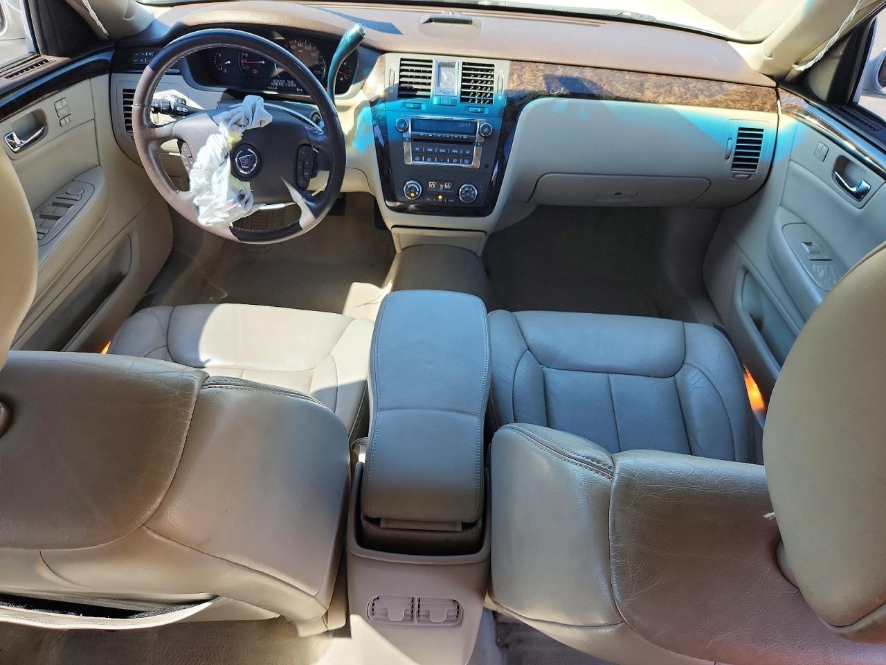 2008 CADILLAC DTS photo 15