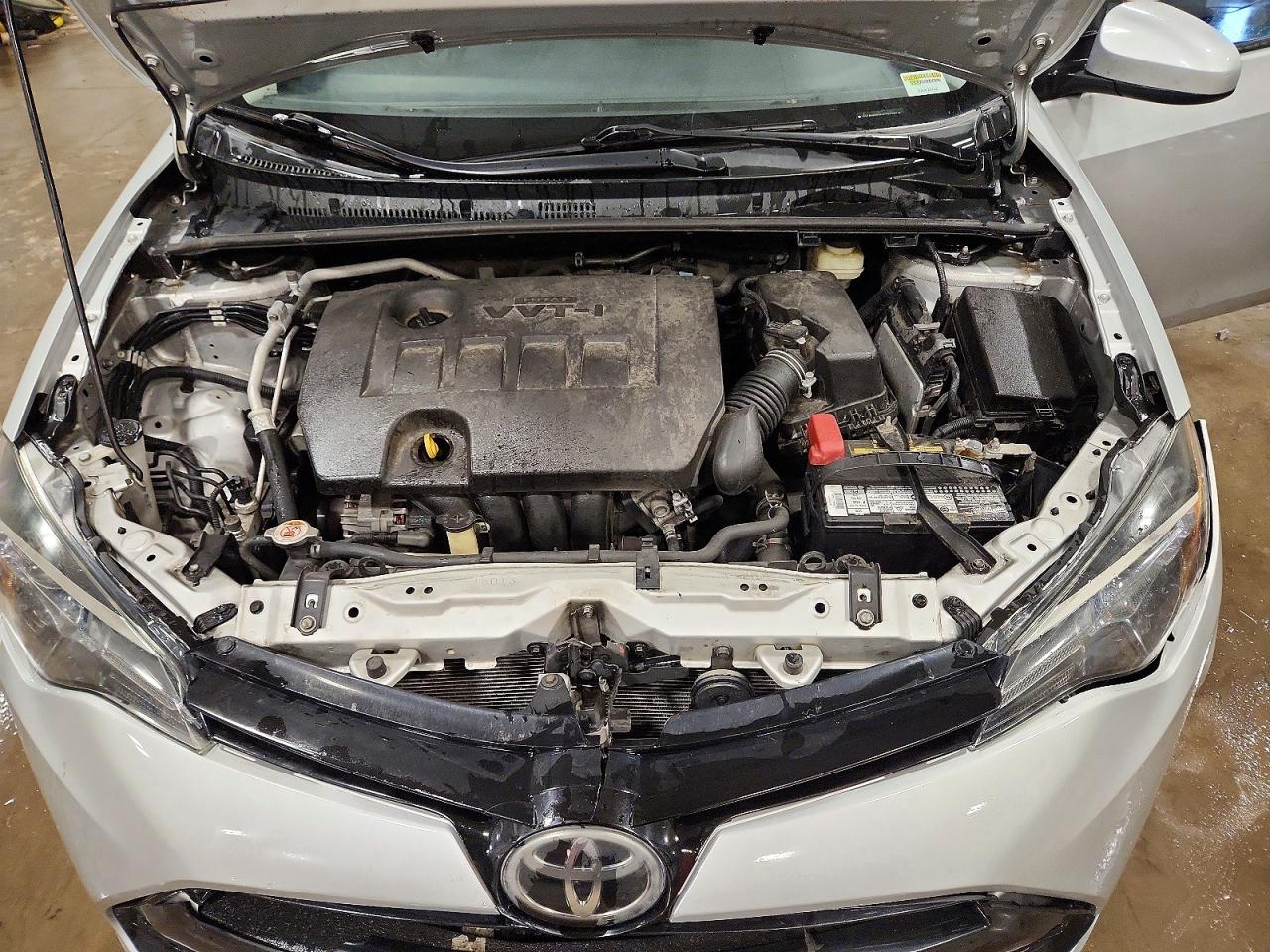 2018 TOYOTA COROLLA LE photo 11