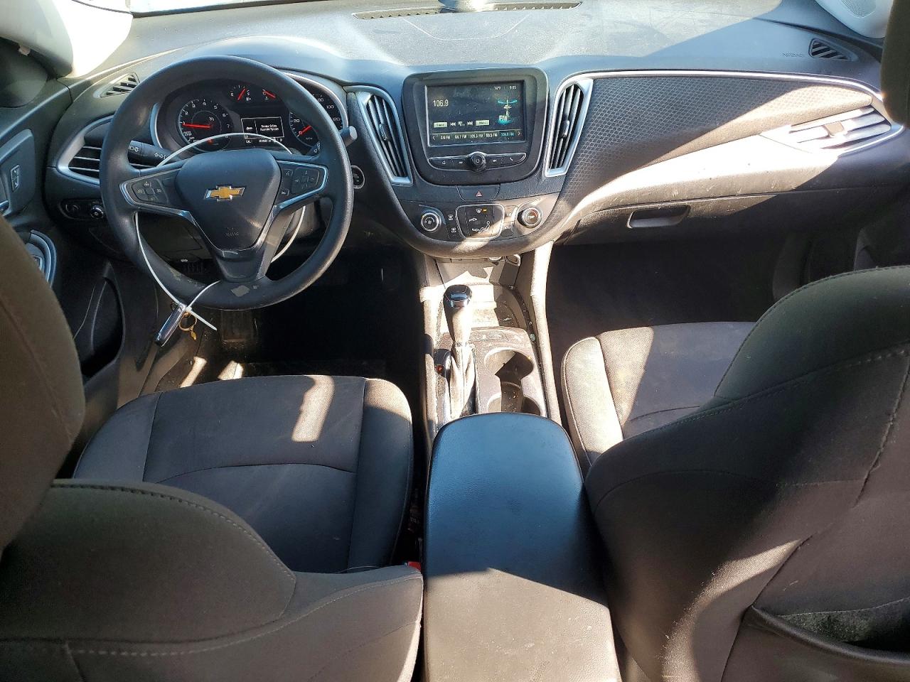 2018 CHEVROLET MALIBU LS photo 15