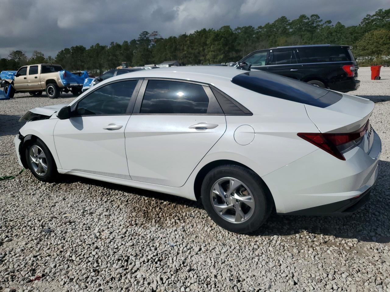 2022 HYUNDAI ELANTRA SE photo 3