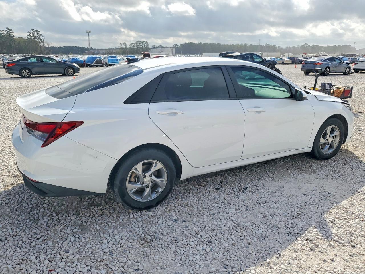 2022 HYUNDAI ELANTRA SE photo 5