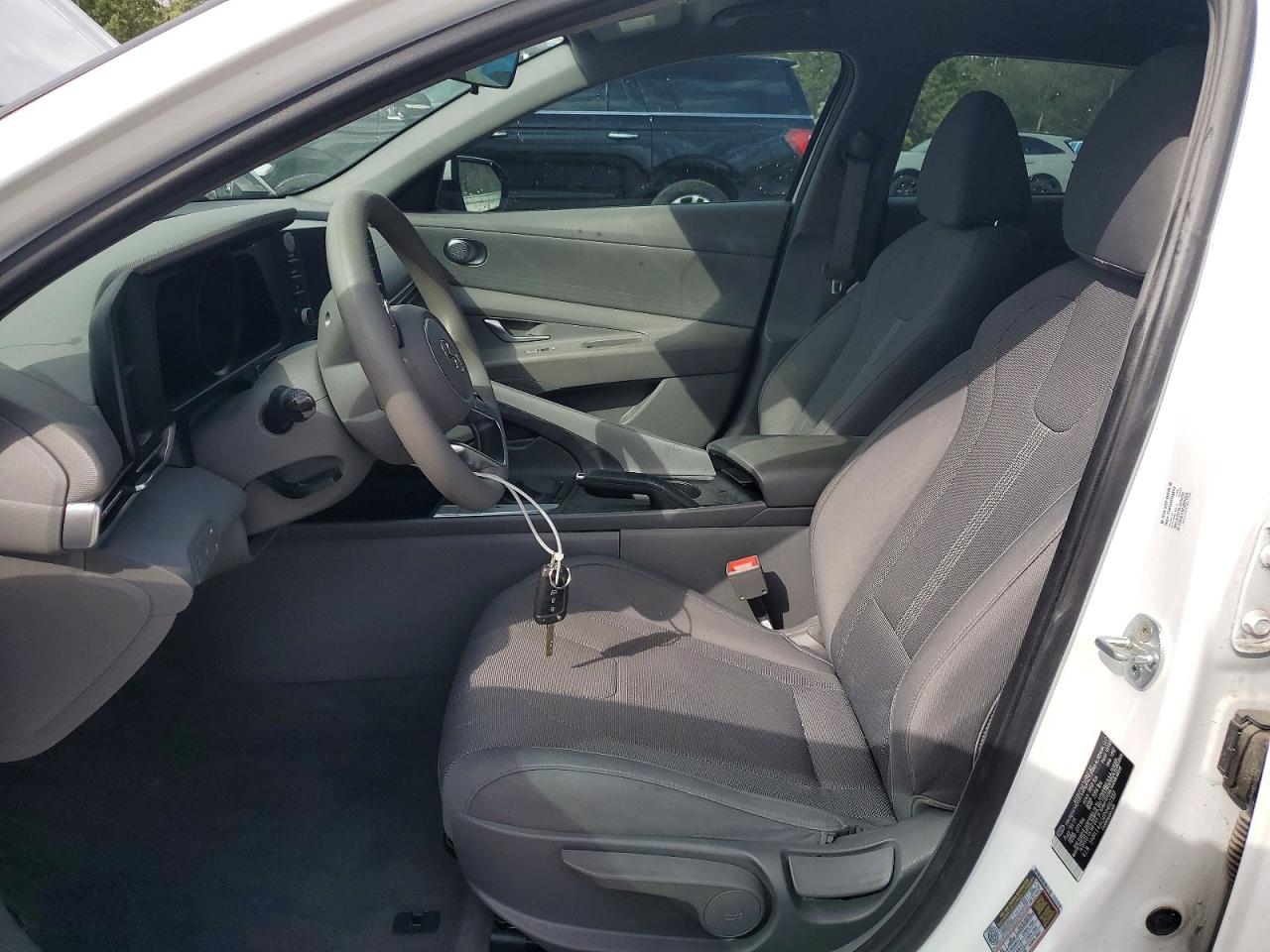 2022 HYUNDAI ELANTRA SE photo 13