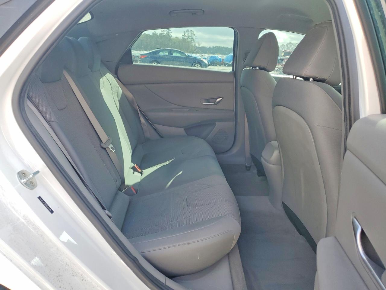 2022 HYUNDAI ELANTRA SE photo 19