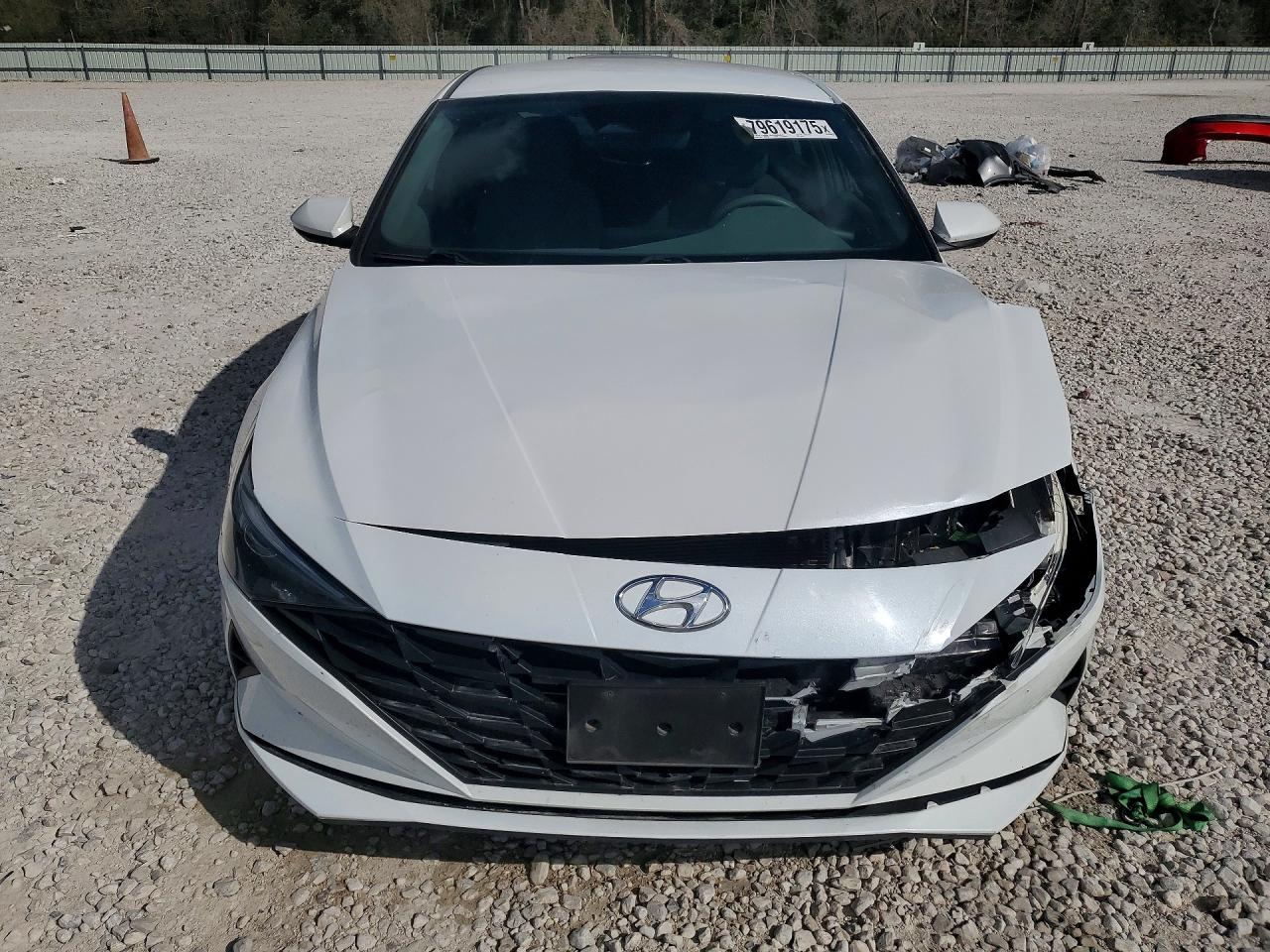 2022 HYUNDAI ELANTRA SE photo 9