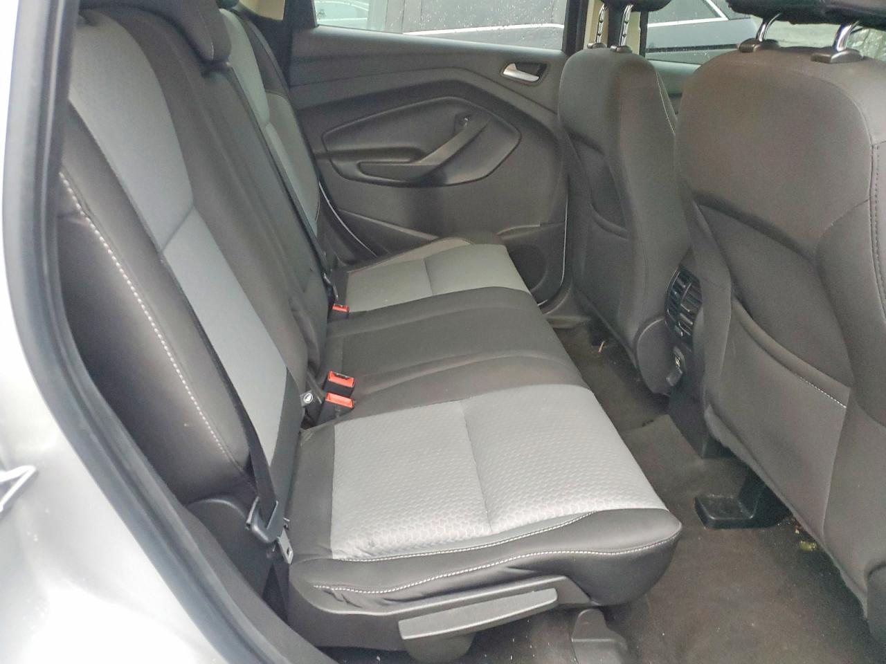 2017 FORD ESCAPE SE photo 11